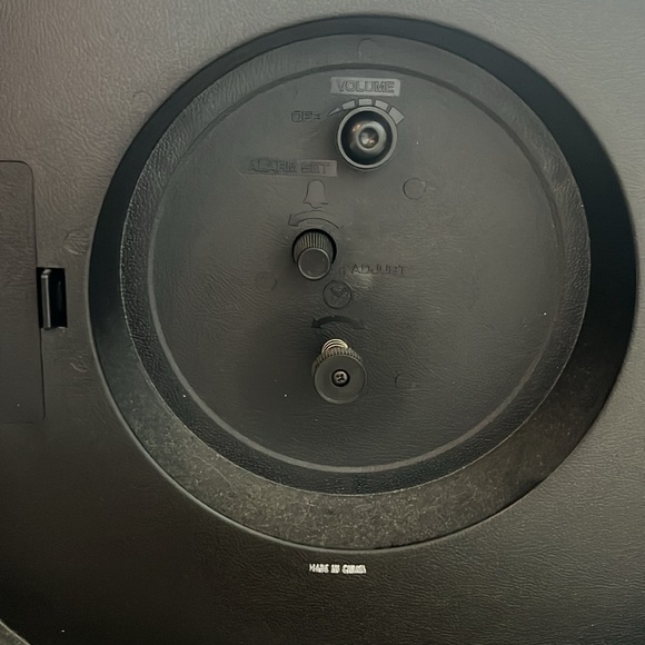 SMILING CLOCK - Picture 4 of 5